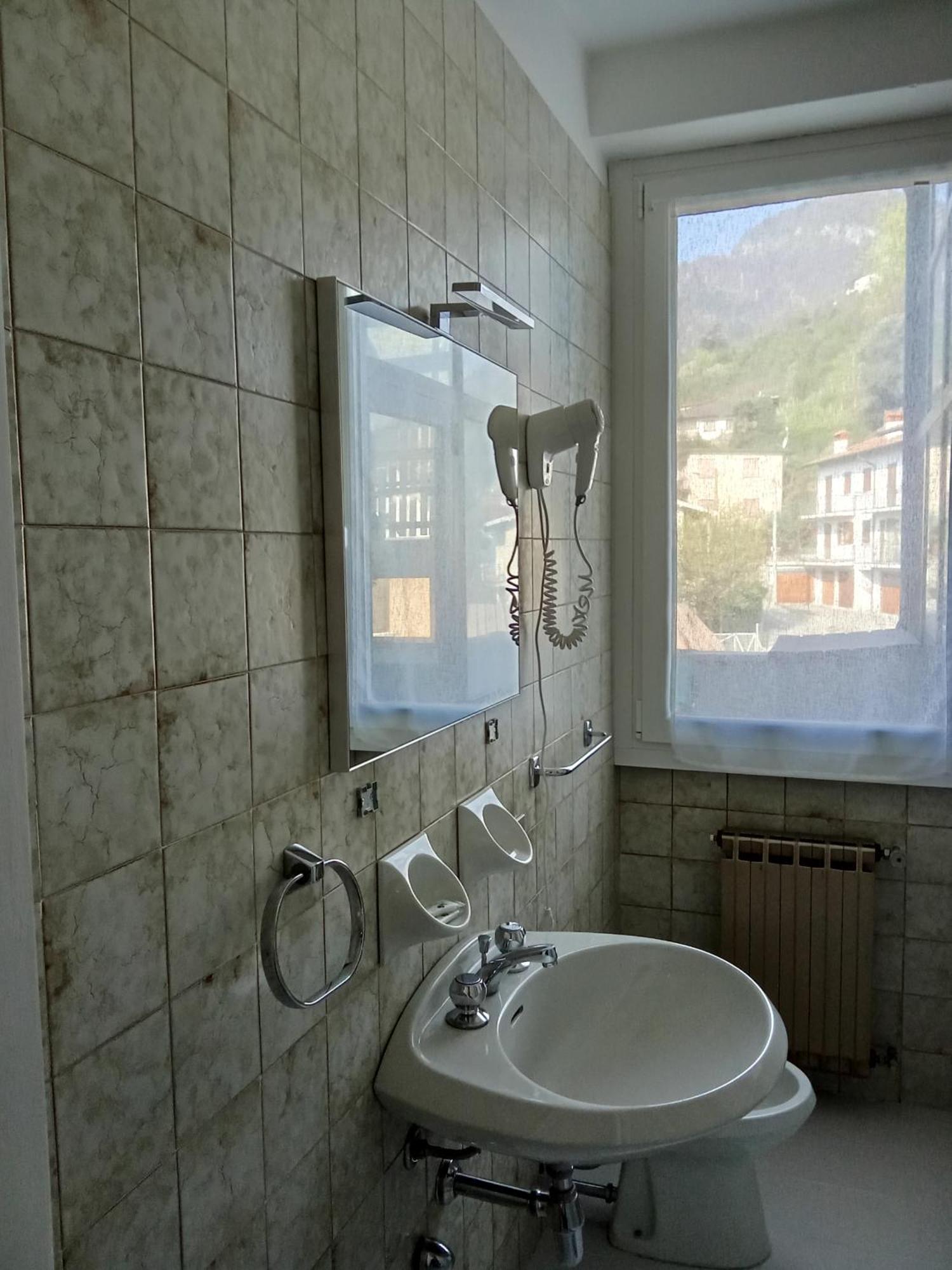 Locanda Dei Pescatori Domaso Bagian luar foto